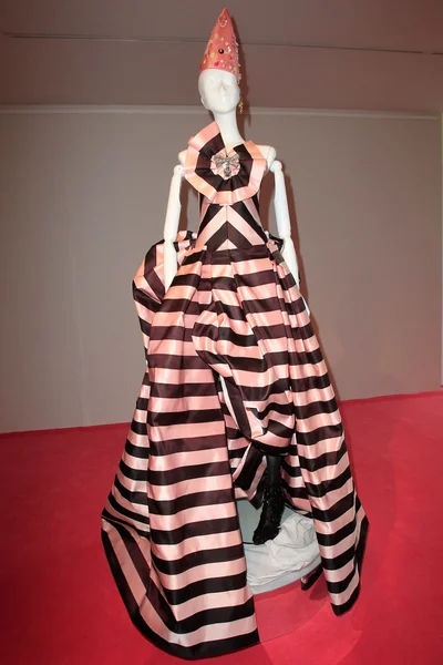 Look 18